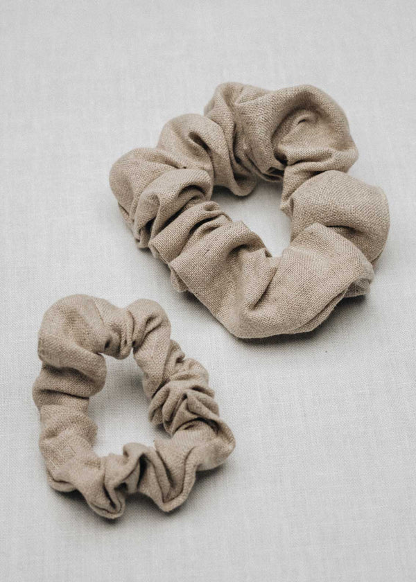 The Slate Scrunchie in Oat Size Small and Large